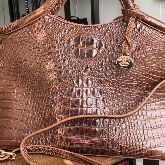 Like New Brahmin Brown Leather Handbag with Crossbody Strap - Picture 2 of 6